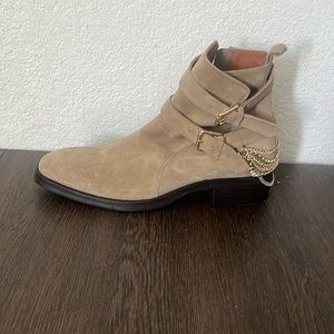 Bought as a gift to my Dad and unfortunately ordered 2 pairs of the same.